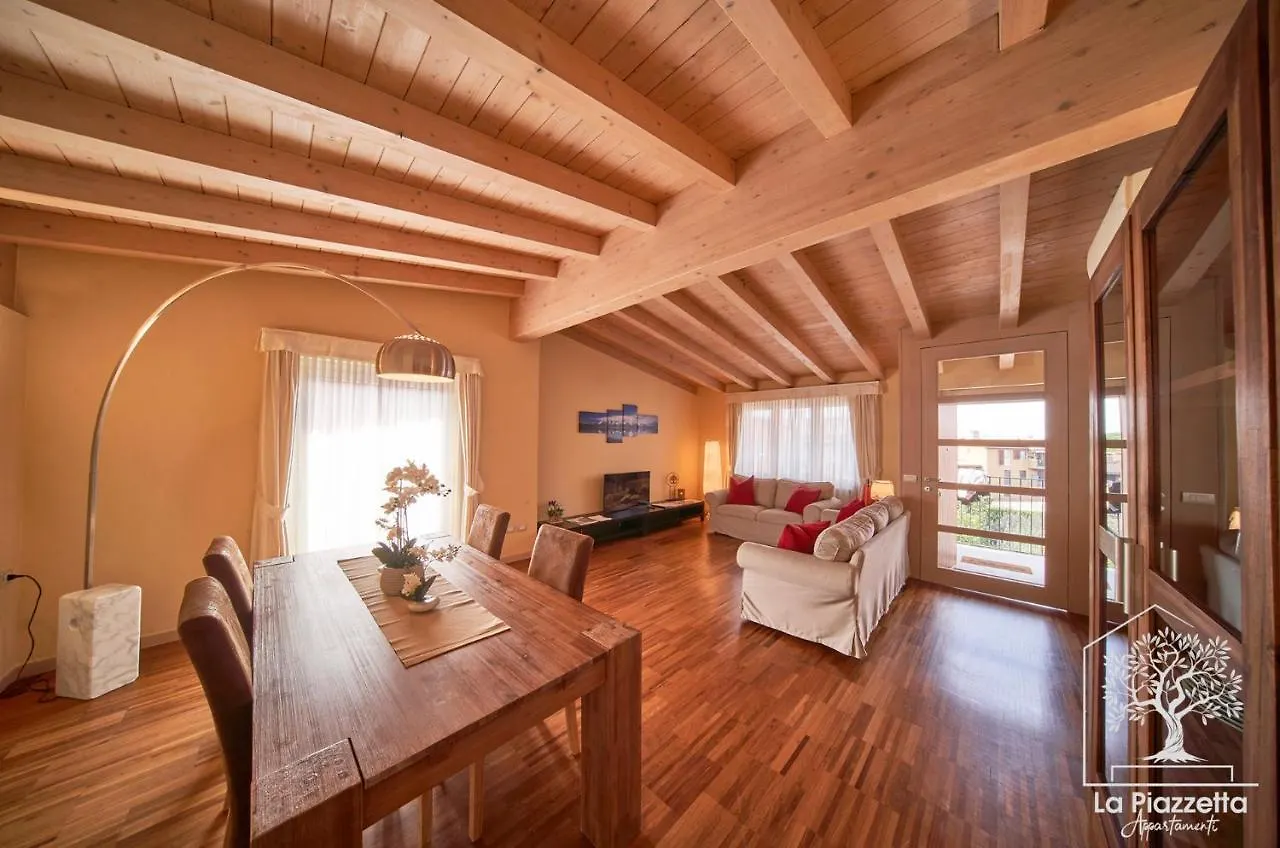 Apartment Appartamenti La Piazzetta Sirmione