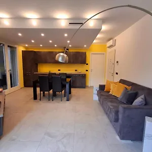 Apartment Casa Di Como., Como